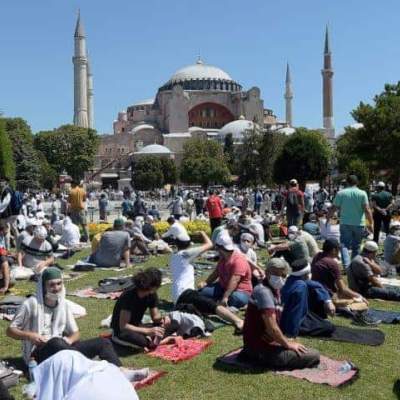 Islamic World Celebrates as Hagia Sophia Welcomes Muslim Worshippers