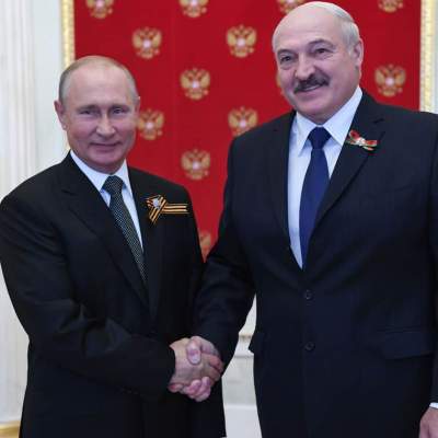 With Belarus in Turmoil, Russia Sees Chance to Expand Its Influence