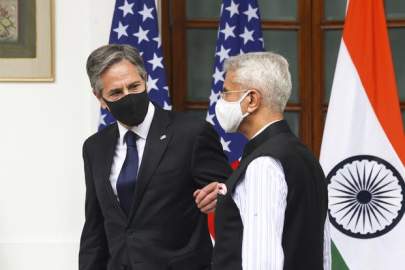 India's Foreign Minister Subrahmanyam Jaishankar, right, welcomes U.S. Secretary of State Antony Blinken at Hyderabad House in New Delhi, India Wednesday, July 28, 2021. (Jonathan Ernst/Pool Photo via AP)