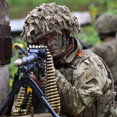 UK Army Commander Tells Troops to Prepare for a Land War in Europe