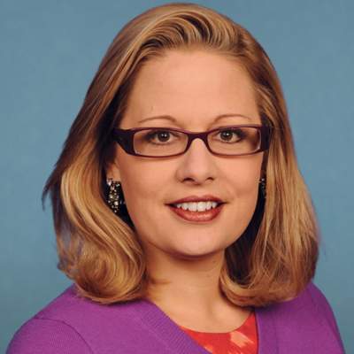 Senator Kyrsten Sinema registers as an Independent