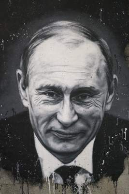 How Putin Cannibalizes Russian Economy to Survive Personally