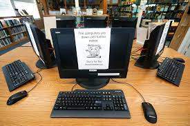 Computers at a public library in Wilmer, Tex., are out of order following a 2019 ransomware attack. (Tony Gutierrez/AP)