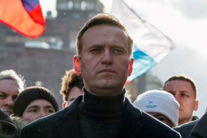 Russian opposition politician Alexei Navalny takes part in a rally to mark the 5th anniversary of opposition politician Boris Nemtsov's murder and to protest against proposed amendments to the country's constitution, in Moscow, Russia February 29, 2020. REUTERS/Shamil ZhumatovREUTERS